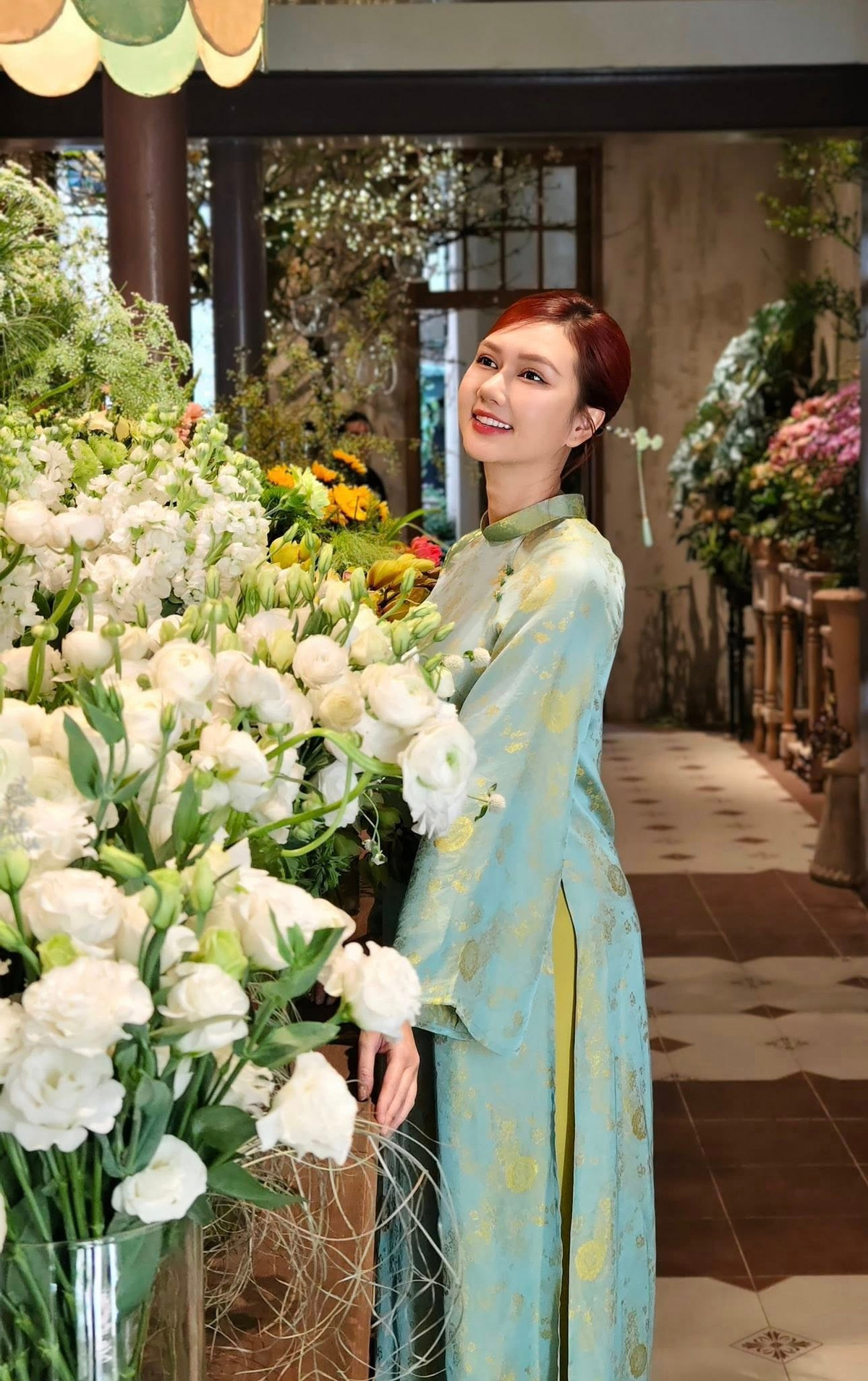 Anh sinh năm 1978, hơn cô 11 tuổi, dù chưa tổ chức đám cưới, cả hai đã đăng ký kết hôn và xây dựng tổ ấm hạnh phúc.