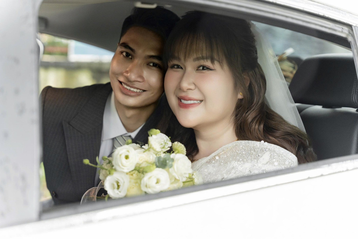 Diễn viên Ngô Thuỷ Tiên lên xe hoa. Ảnh: FB Ngô Thủy Tiên