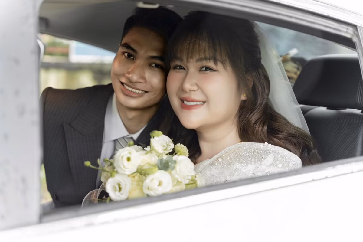 Diễn viên Ngô Thuỷ Tiên lên xe hoa. Ảnh: FB Ngô Thủy Tiên