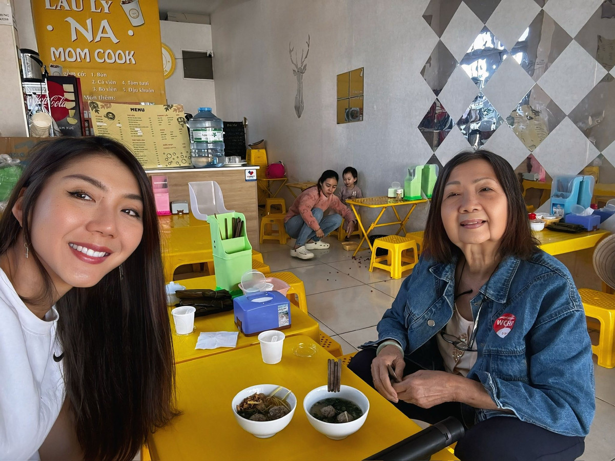 Ngọc Quyên về lại Việt Nam, cùng mẹ thăm thú Đà Lạt. Ảnh: FB Ngoc Quyen