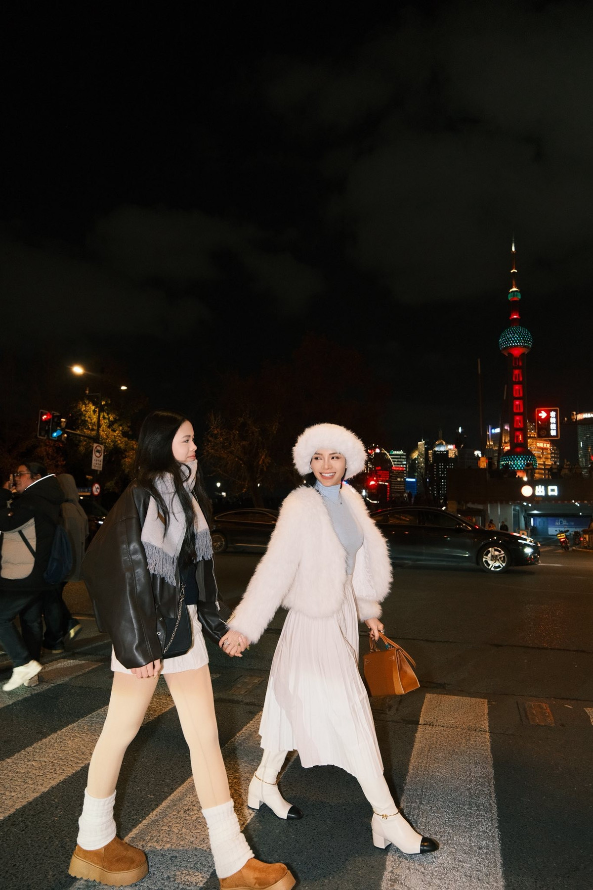 Không chỉ là chuyến đi nghỉ dưỡng, hành trình lần này còn là dịp để gia đình nhỏ tận hưởng những khoảnh khắc quây quần bên nhau.