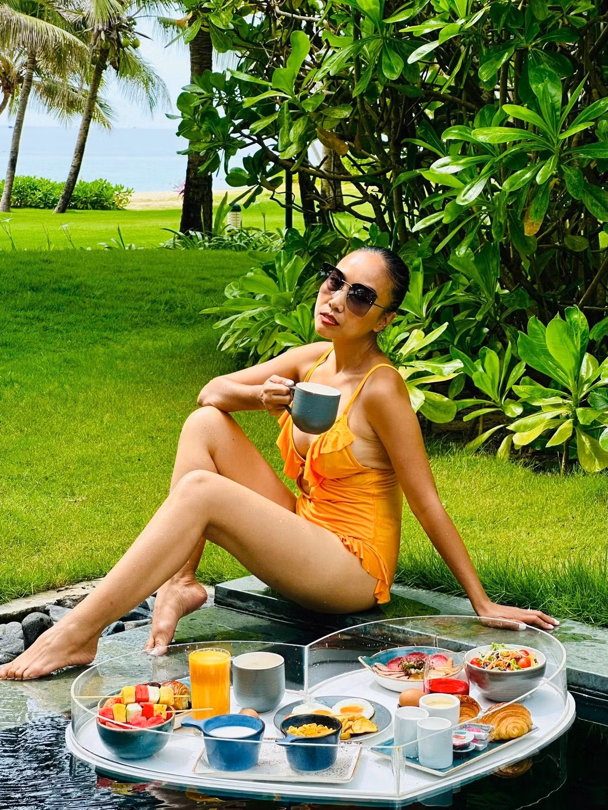 Vóc dáng khỏe khoắn, không chút mỡ thừa của nữ ca sĩ được nhiều lời khen. Ảnh: FB Doan Trang