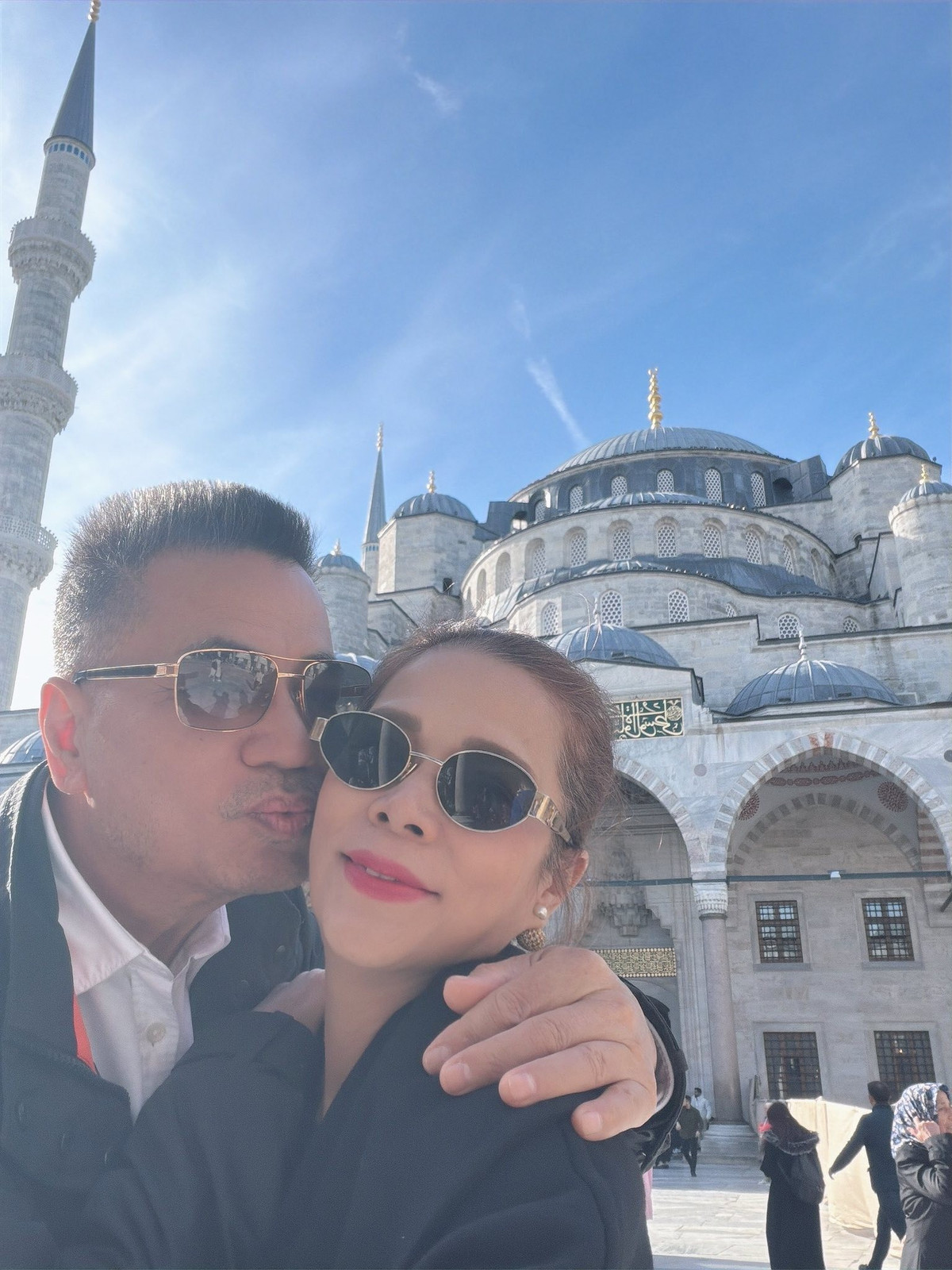 Vợ chồng ca sĩ Mỹ Lệ tình tứ trong chuyến du lịch Istanbul, Thổ Nhĩ Kỳ. Ảnh: FB Hoàng Thị Mỹ Lệ