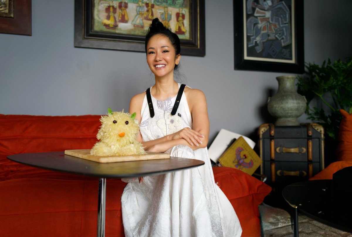 Khi nhắc đến Hồng Nhung, công chúng vẫn nhớ nhiều nhất đến hình ảnh người ca sĩ gắn bó sâu đậm và thành công rực rỡ với âm nhạc của nhạc sĩ Trịnh Công Sơn. Ảnh: FB Le Hong Nhung