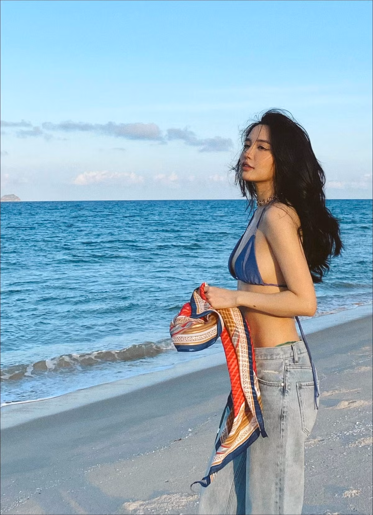 Hình ảnh mới mẻ này giúp nữ ca sĩ thêm phần tự tin, đồng thời mở ra bước ngoặt trong sự nghiệp lẫn hình tượng cá nhân.