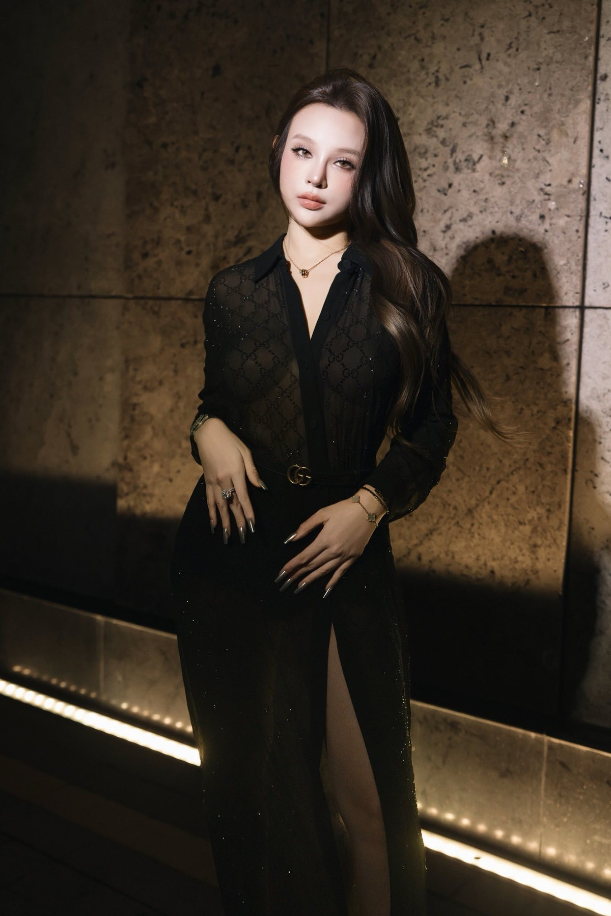 Sắc vóc và thần thái đỉnh cao của Huyền Baby ở tuổi 36 khiến nhiều người không khỏi trầm trồ.