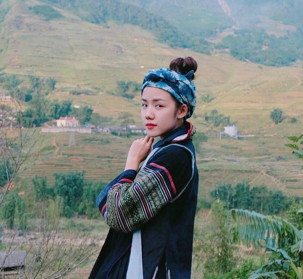 Những năm gần đây, Phương Ly thoát bóng của chị gái nhờ khả năng ca hát. Cô sở hữu loạt hit được giới trẻ yêu thích như: Mặt trời của em, Đã lỡ yêu em nhiều, Thằng điên, Anh là ngoại lệ của em, Missing you, Thích thích...