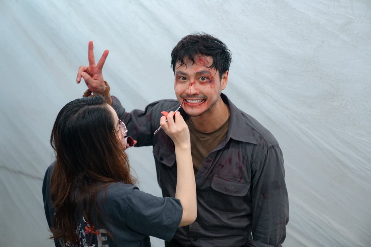 Thanh Sơn "xả" ảnh hậu trường phim "Tử chiến trên không". Ảnh: FB Thanh Sơn