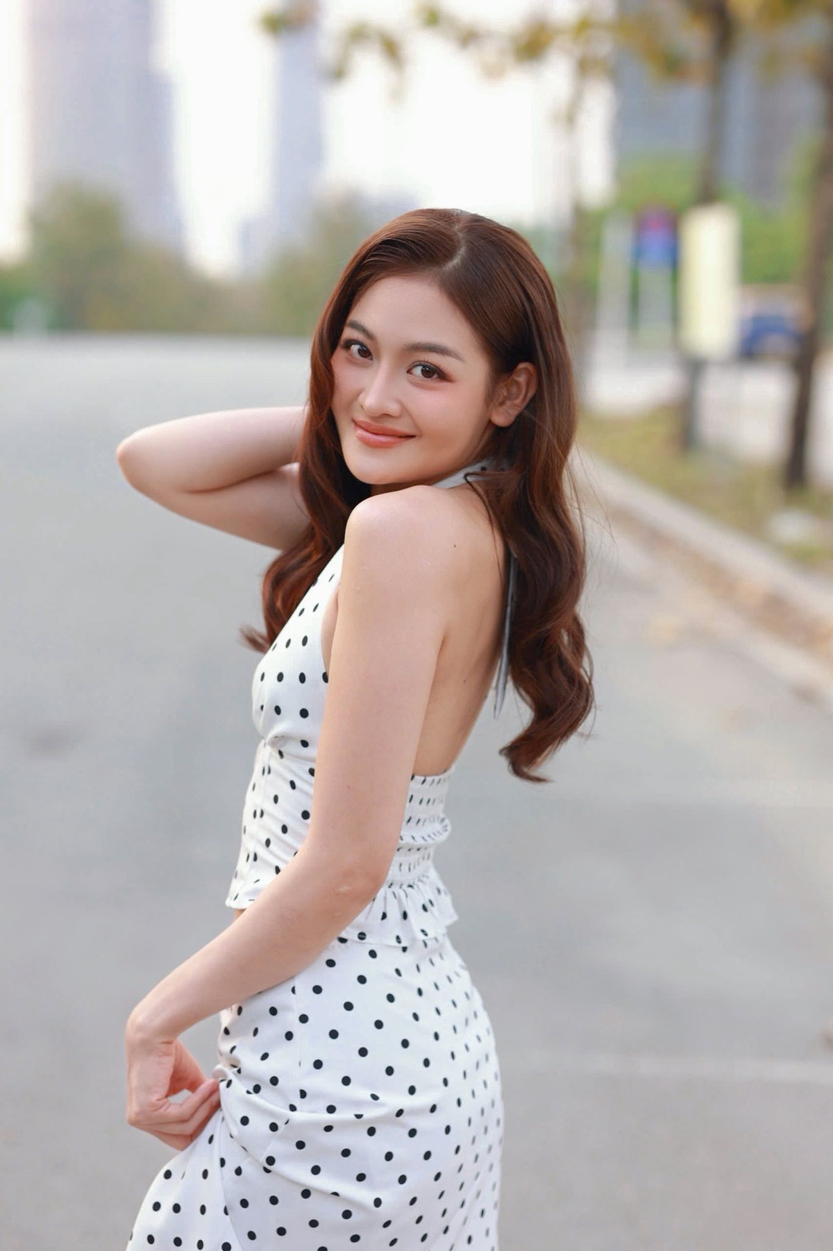 Diễn viên Thuỳ Anh xinh đẹp trong thiết kế váy chấm bi. Ảnh: FB Thuỳ Anh