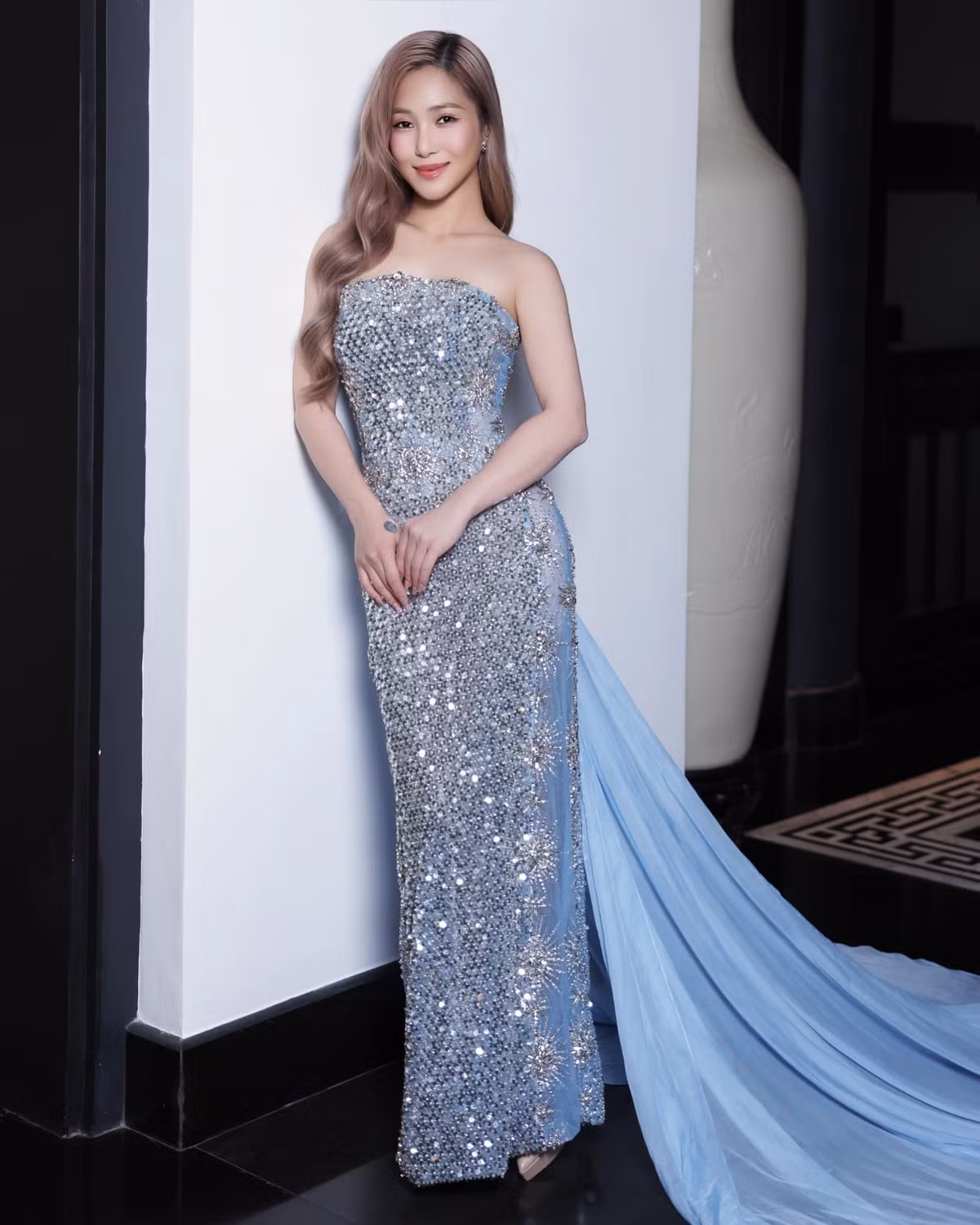 "Sau bao náo nhiệt, Tràm học cách yêu lấy những khoảng lặng. Vì chính ở đó, Tràm tìm thấy âm nhạc và học cách trở nên tốt bụng với chính bản thân mình!", Hương Tràm chiêm nghiệm. Ảnh: FB Hương Tràm Phạm