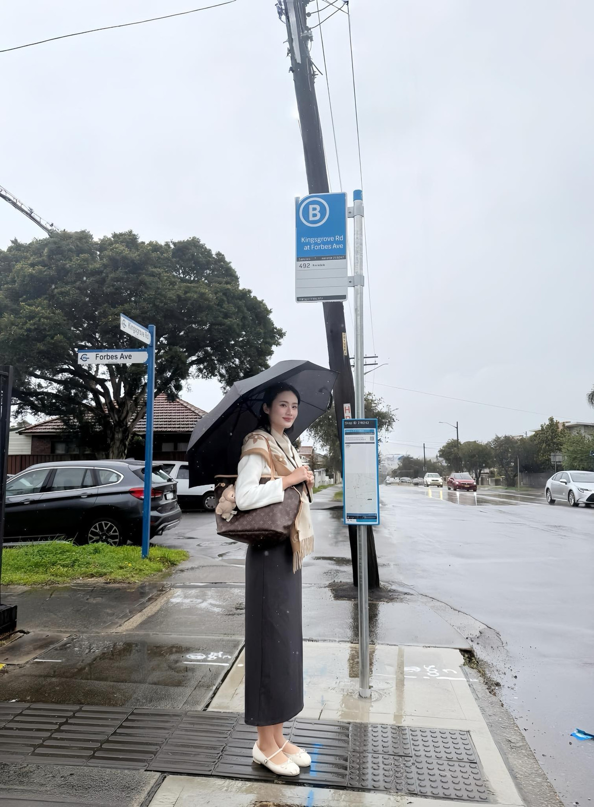 Những kỳ nghỉ, người đẹp trở về Việt Nam tham gia các hoạt động, sự kiện và công việc thiện nguyện. Ảnh: FB Huỳnh Trần Ý Nhi