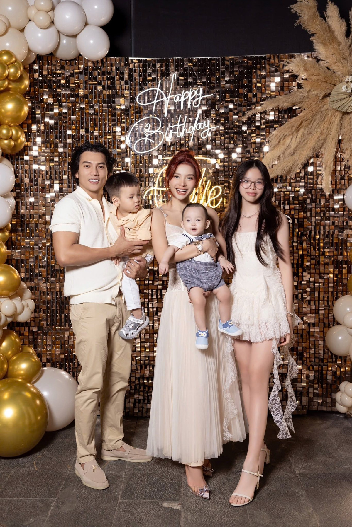 Ca sĩ Phương Trinh Jolie đón sinh nhật bên chồng con. Ảnh: FB Phương Trinh Jolie