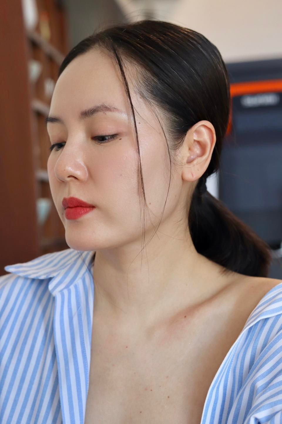 Nhiều khán giả nhận xét làn da của cô căng bóng, mịn màng, không hề lộ dấu hiệu tuổi tác. Ảnh: FB Tran Phuong Linh