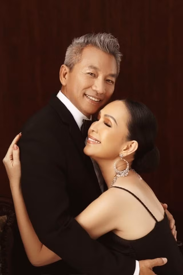 Với Diễm My, thành công lớn nhất không chỉ là sự nghiệp từng rực rỡ, mà còn là có được một gia đình êm ấm, đủ đầy.