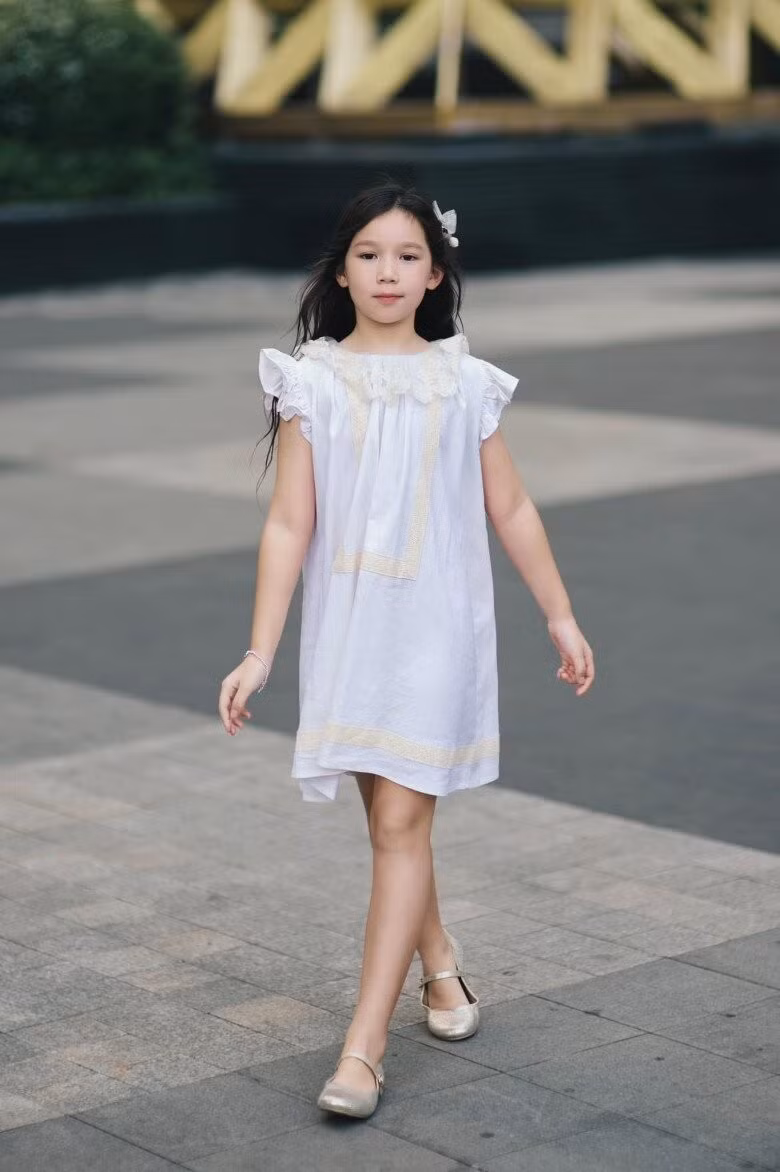 Từ cô bé đáng yêu ngày nào, Myla giờ đã phổng phao và ngày càng xinh xắn. Hành trình trưởng thành của “tiểu công chúa” nhà siêu mẫu Hà Anh vẫn đang được nhiều người dõi theo.