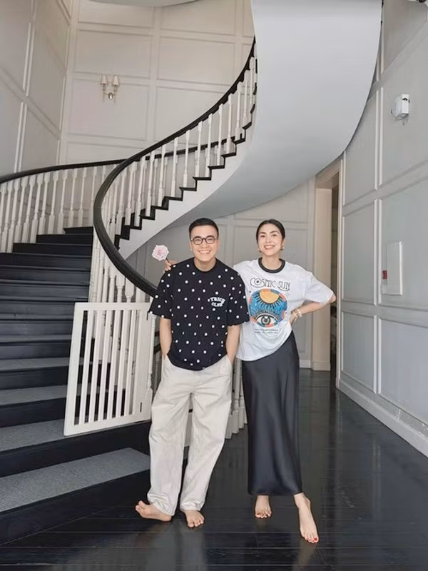 Sau hơn một thập kỷ, dù cả hai đã có những ngã rẽ riêng trong sự nghiệp và cuộc sống cá nhân, tình bạn giữa Lương Mạnh Hải và Tăng Thanh Hà vẫn vẹn nguyên.