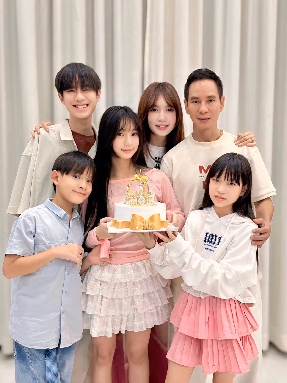 Lý Hải - Minh Hà chúc mừng sinh nhật con gái Cherry Hải My 12 tuổi. Ảnh: FB Ly Hai Minh Ha