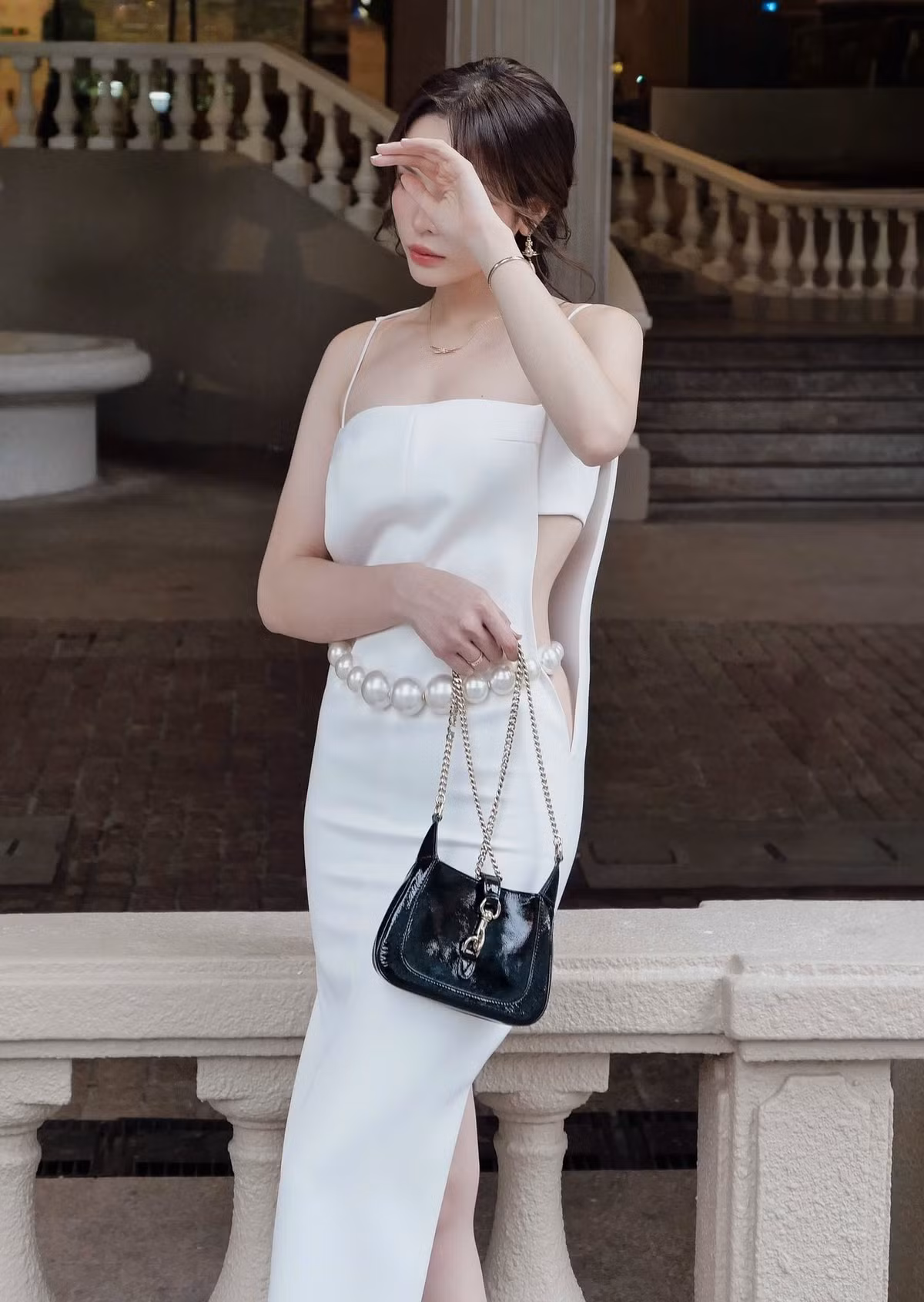 Người đẹp ngày càng khẳng định phong cách thời trang táo bạo nhưng vẫn giữ được nét tinh tế đặc trưng.