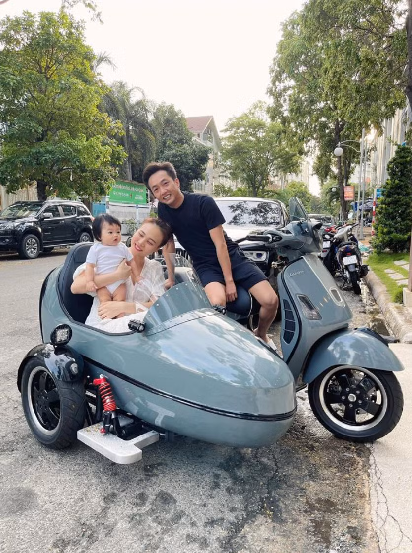 Đặc biệt, Cường Đô La từng mạnh tay chi gần 200 triệu đồng chỉ để tậu xe cho Suchin dạo phố.