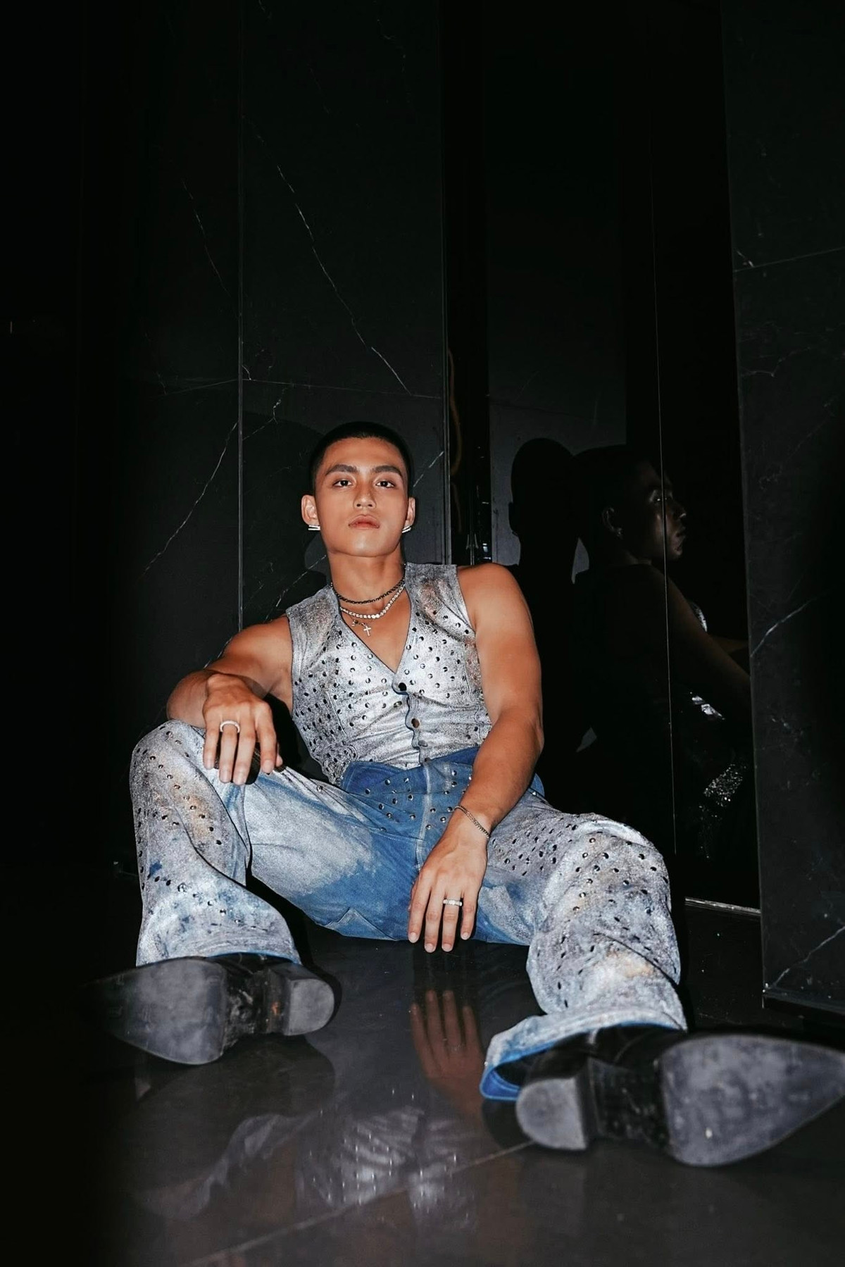 Mono đăng ảnh với tóc mới. Ảnh: FB Mono