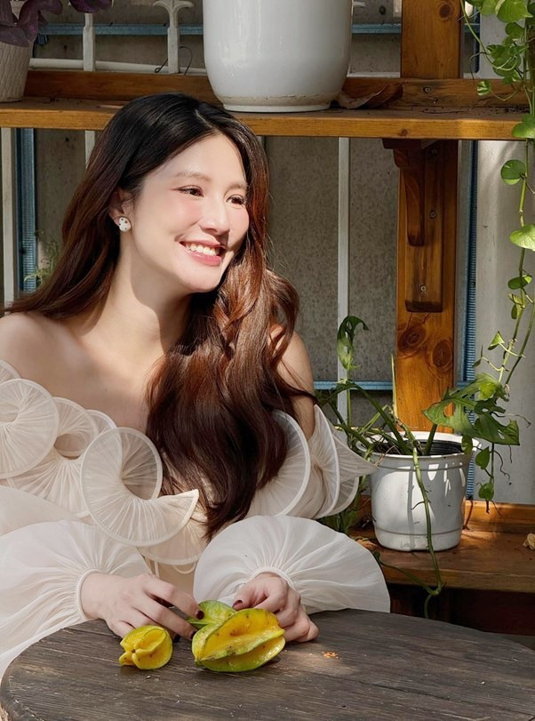 Suốt một năm qua, ưu tiên lớn nhất của Diễm My là vun vén tổ ấm và tận hưởng những khoảnh khắc đời thường bên chồng và con.