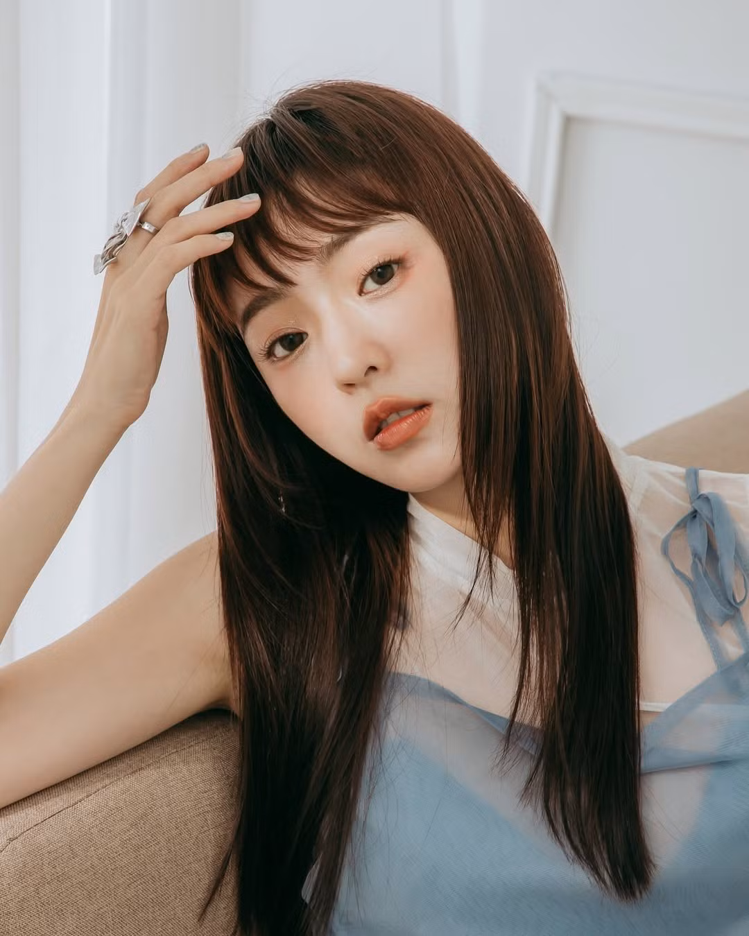 Người đẹp 8X cũng đang sở hữu riêng cho mình một thương hiệu thời trang street style mang tên Nothing Special.