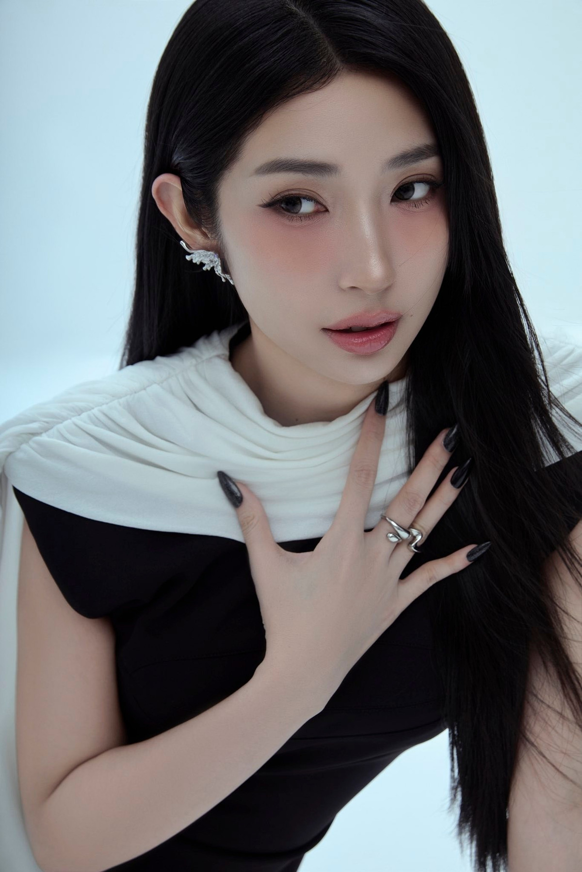 Ở tuổi 34, nữ ca sĩ sở hữu vẻ ngoài trẻ trung đáng ngưỡng mộ.