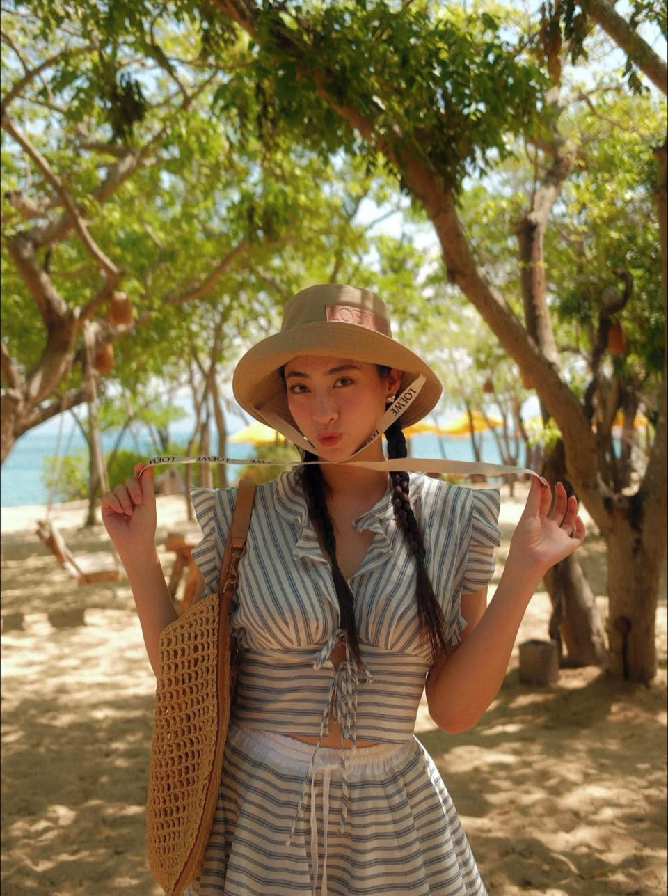 Lương Thùy Linh chụp ảnh đáng yêu trong chuyến du lịch mới đây. Ảnh: FB Lương Thùy Linh