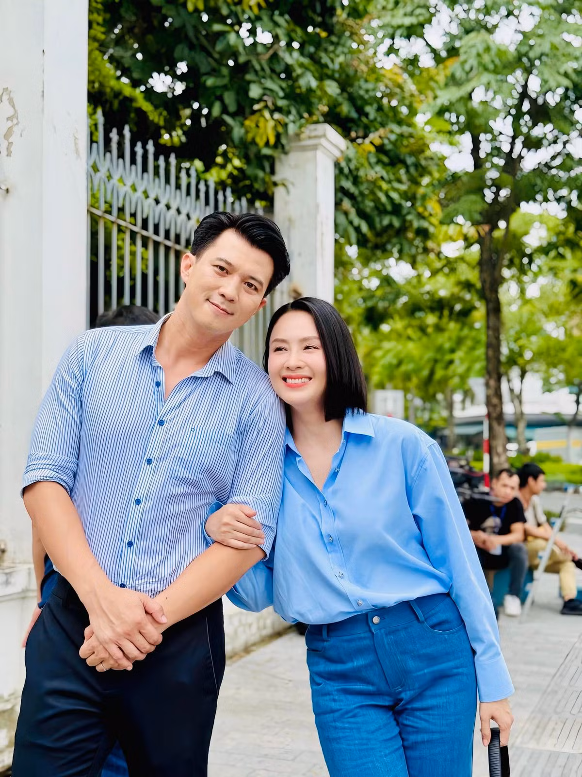 Hà Việt Dũng và Hồng Diễm gặp nhau trên phim trường. Ảnh: FB Hà Việt Dũng