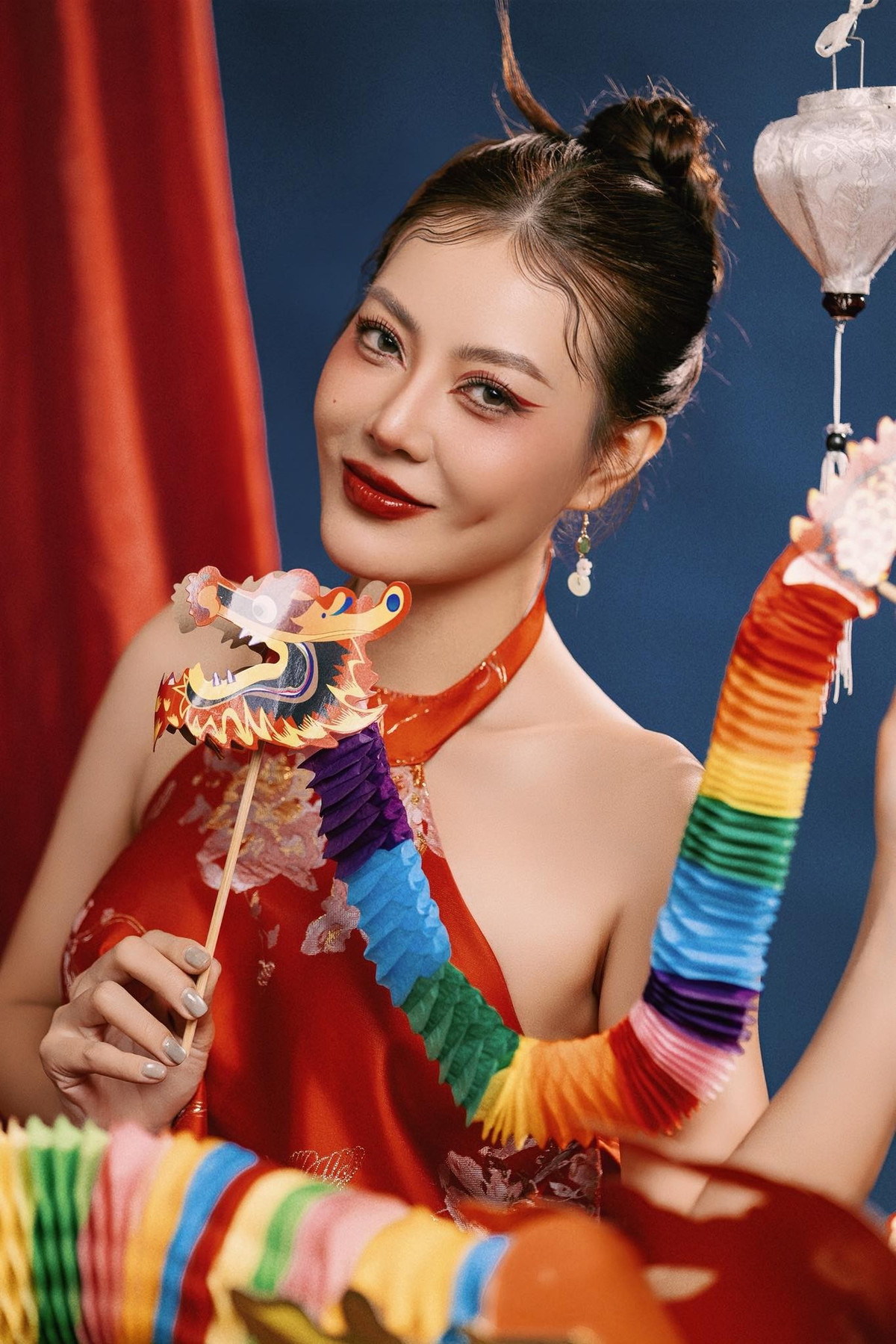 Tin tức sao Việt 1/10: Diễn viên Thanh Hương chụp bộ ảnh chào đón Trung thu. Ảnh: FB Nguyen Thanh Huong