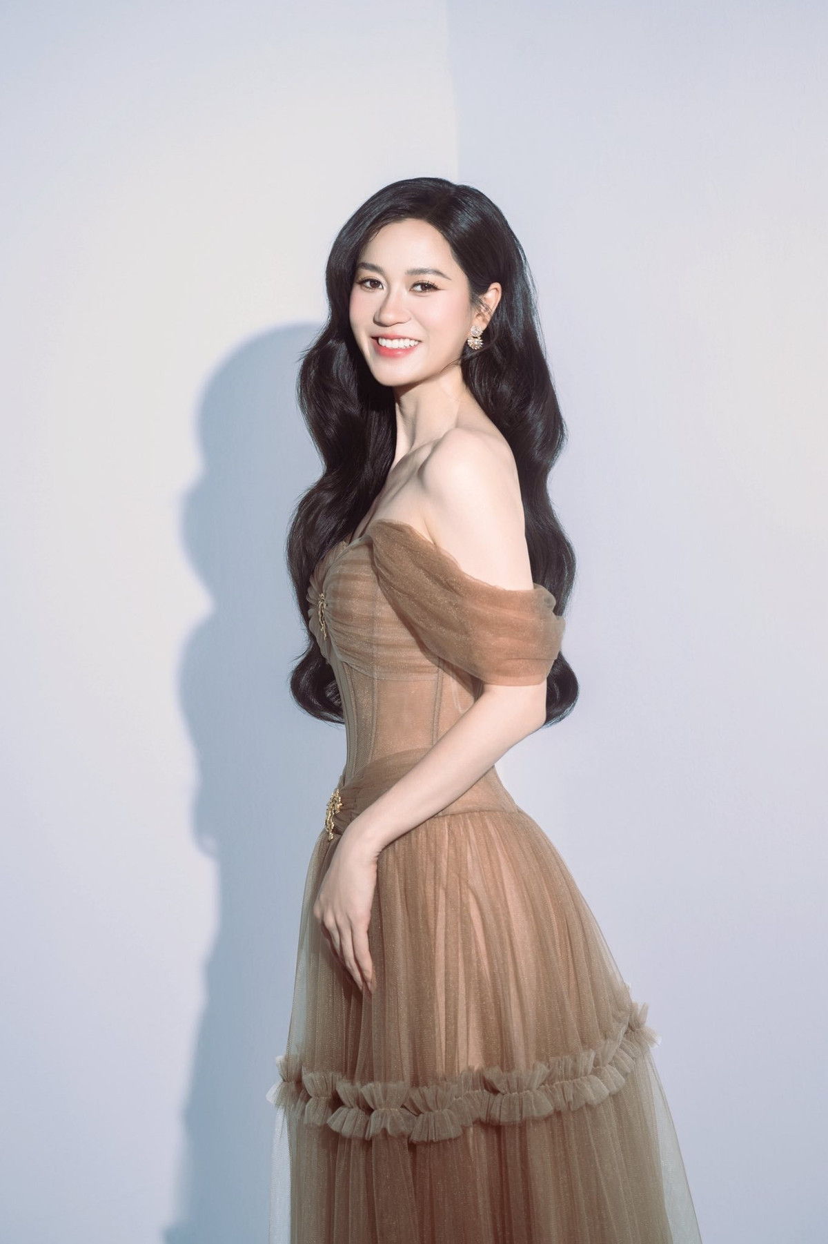 Có thể thấy, sau hành trình giảm cân thành công, Lâm Vỹ Dạ không chỉ thay đổi về ngoại hình mà còn ghi điểm nhờ tinh thần tích cực và sự tự tin ngày càng rõ nét. Ảnh: FB Lâm Vỹ Dạ