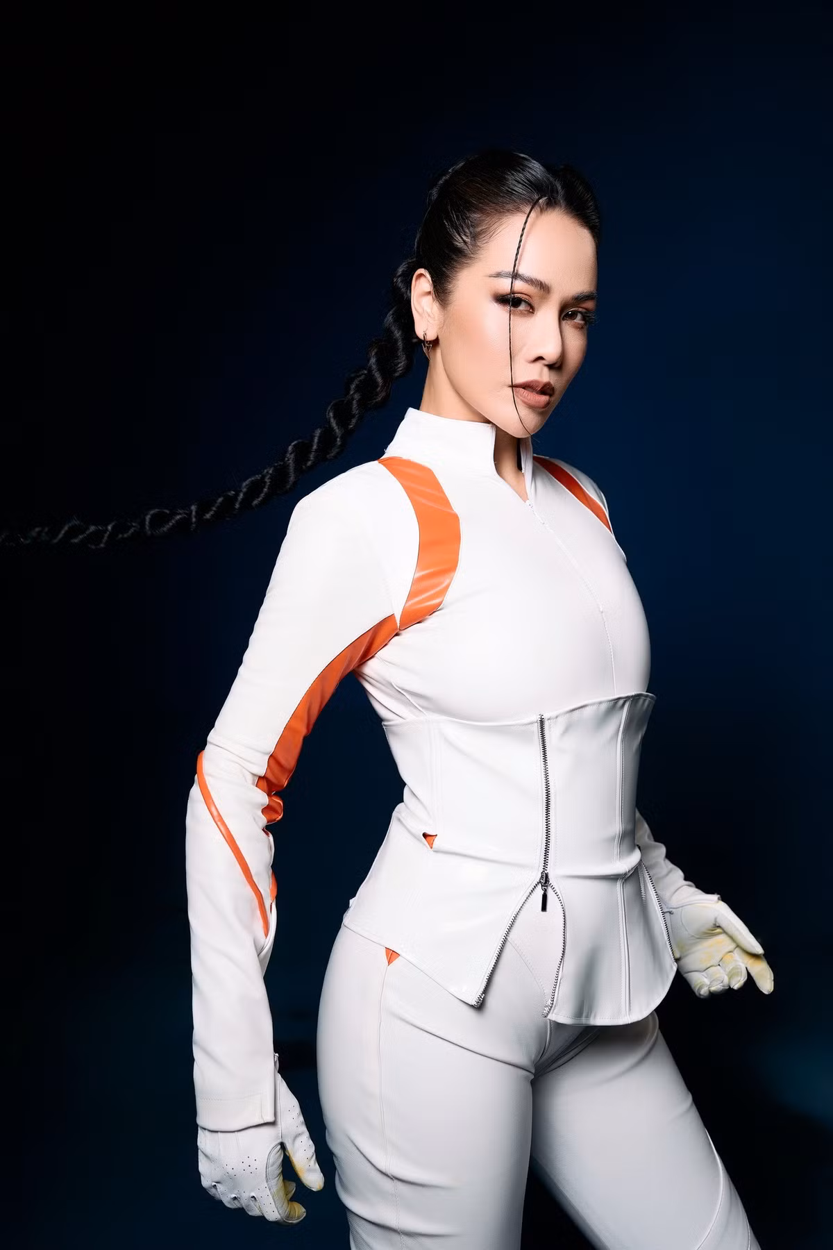 Nhật Kim Anh hoá thân hình tượng khác lạ trong MV mới. Ảnh: FB Nhật Kim Anh