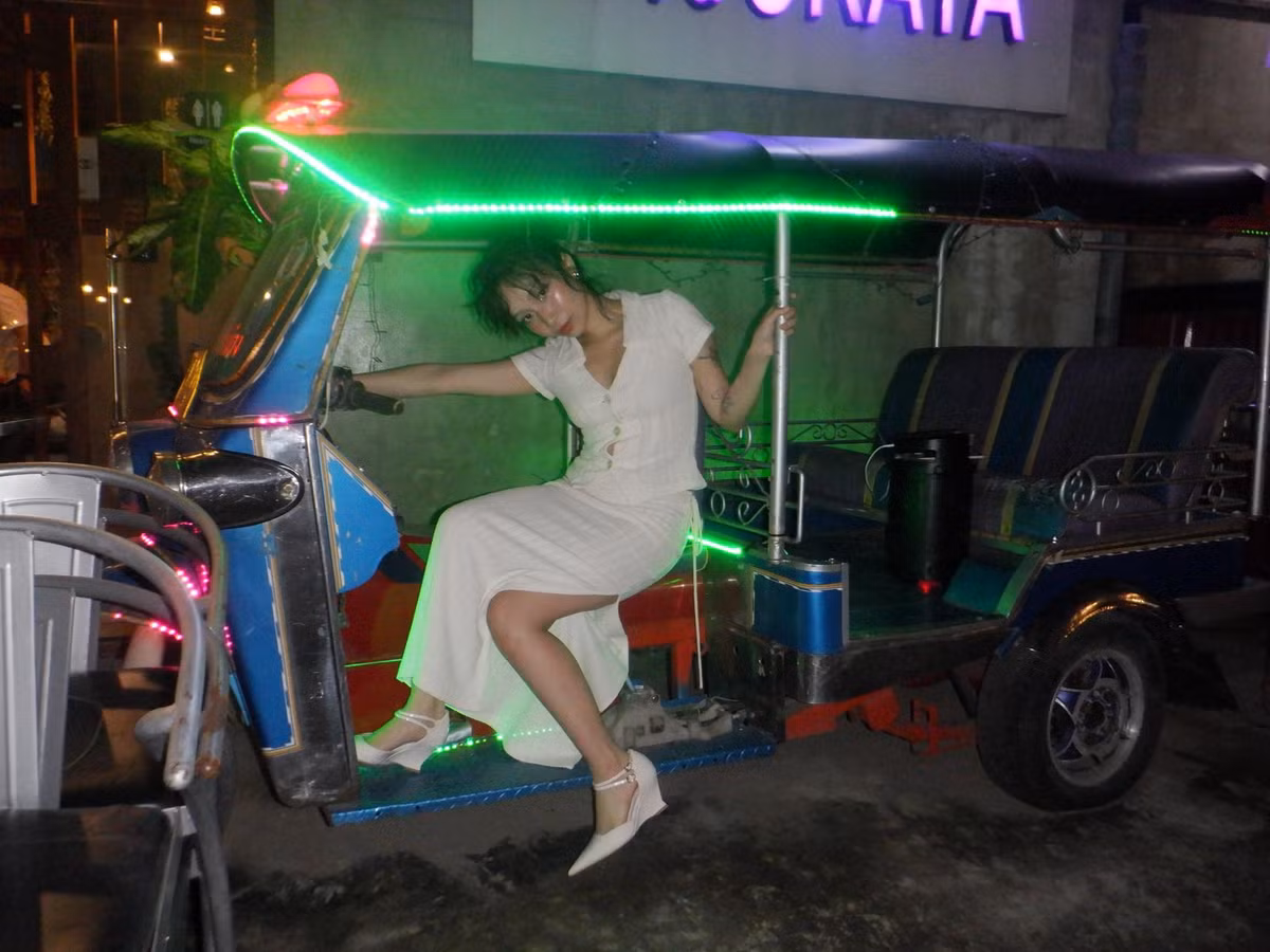 Ca sĩ Mỹ Anh tranh thủ dạo chơi khi lưu diễn ở Philippines. Ảnh: FB Mỹ Anh