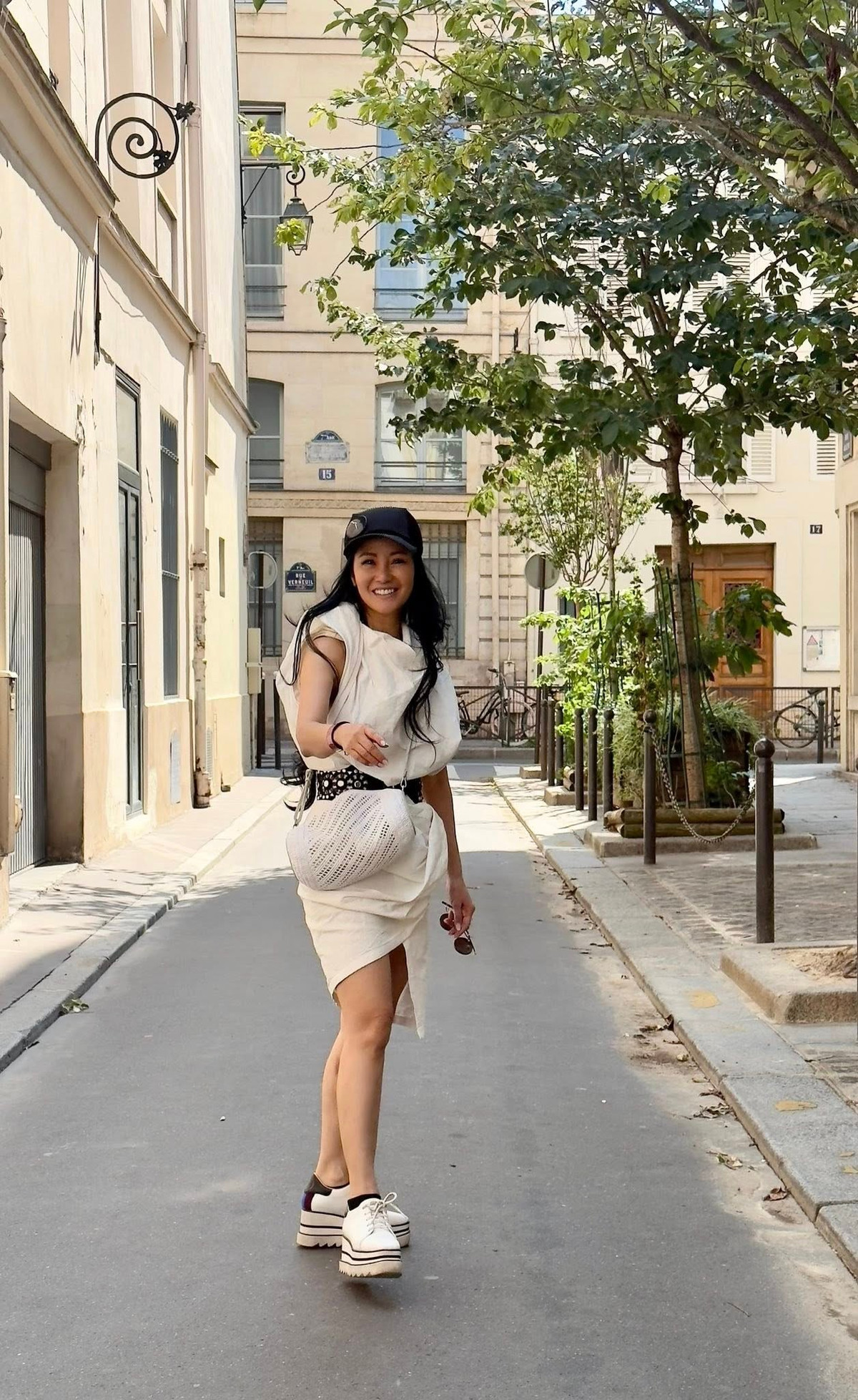 Diva Hồng Nhung tận hưởng khoảnh khắc bình yên ở Paris. Ảnh: FB Le Hong Nhung