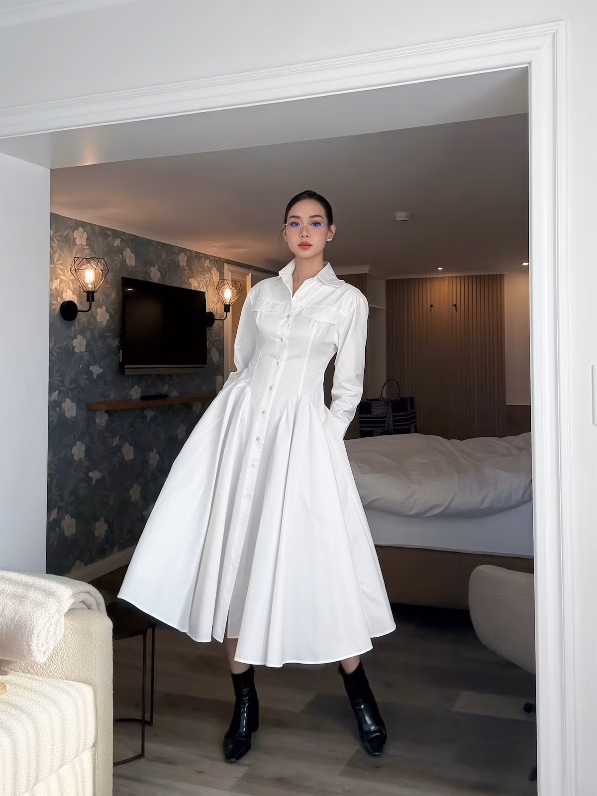 Thiết kế thanh lịch, mang hơi hướng cổ điển đã tôn lên vẻ đẹp đài các, quý phái của nàng hậu. Ảnh: FB Lê Nguyễn Bảo Ngọc