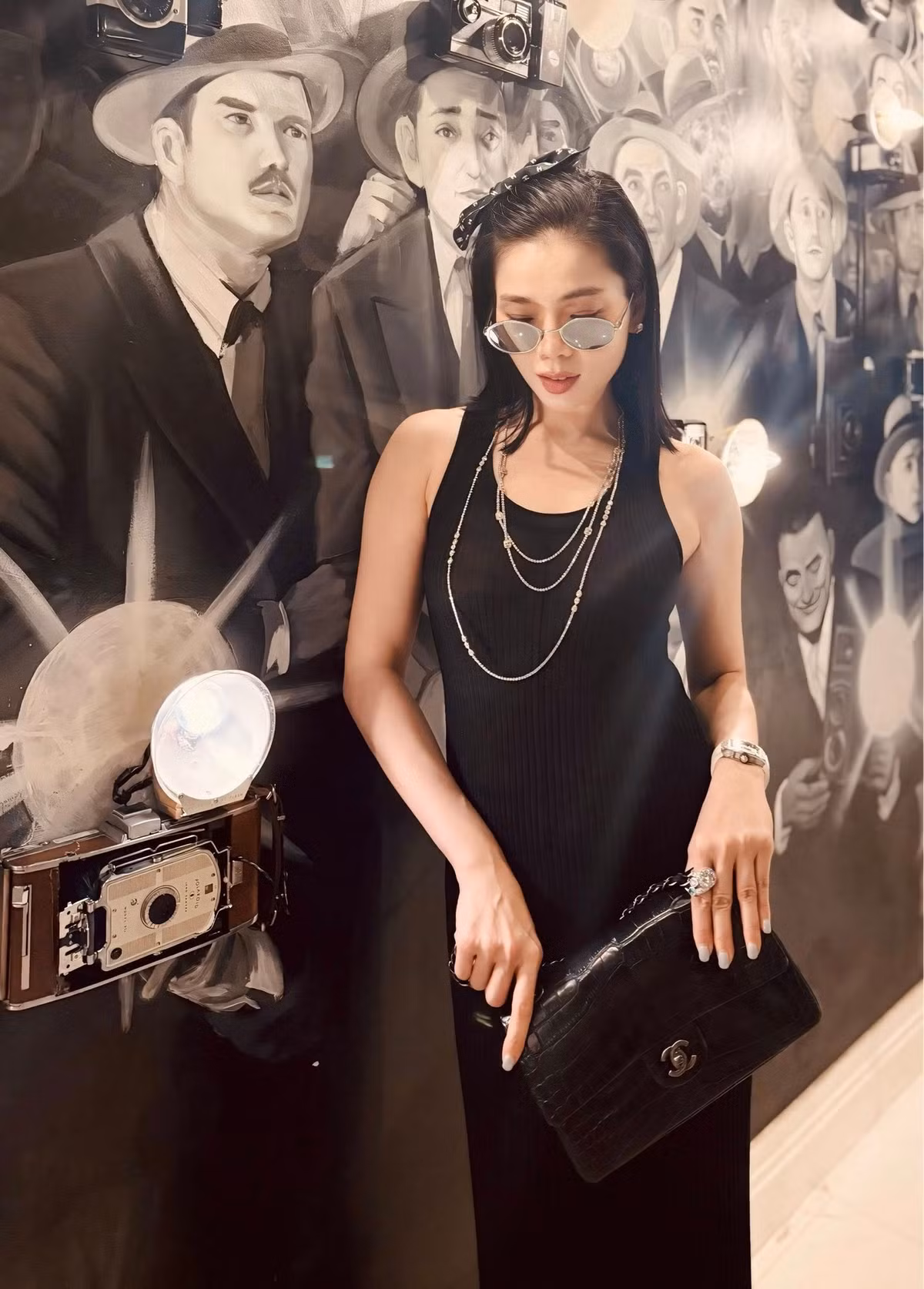 "Em chỉ muốn mang những điều ngọt ngào cho thế giới này thôi! Thế nên, đừng làm em cáu!", ca sĩ Lệ Quyên chia sẻ. Ảnh: FB Lệ Quyên