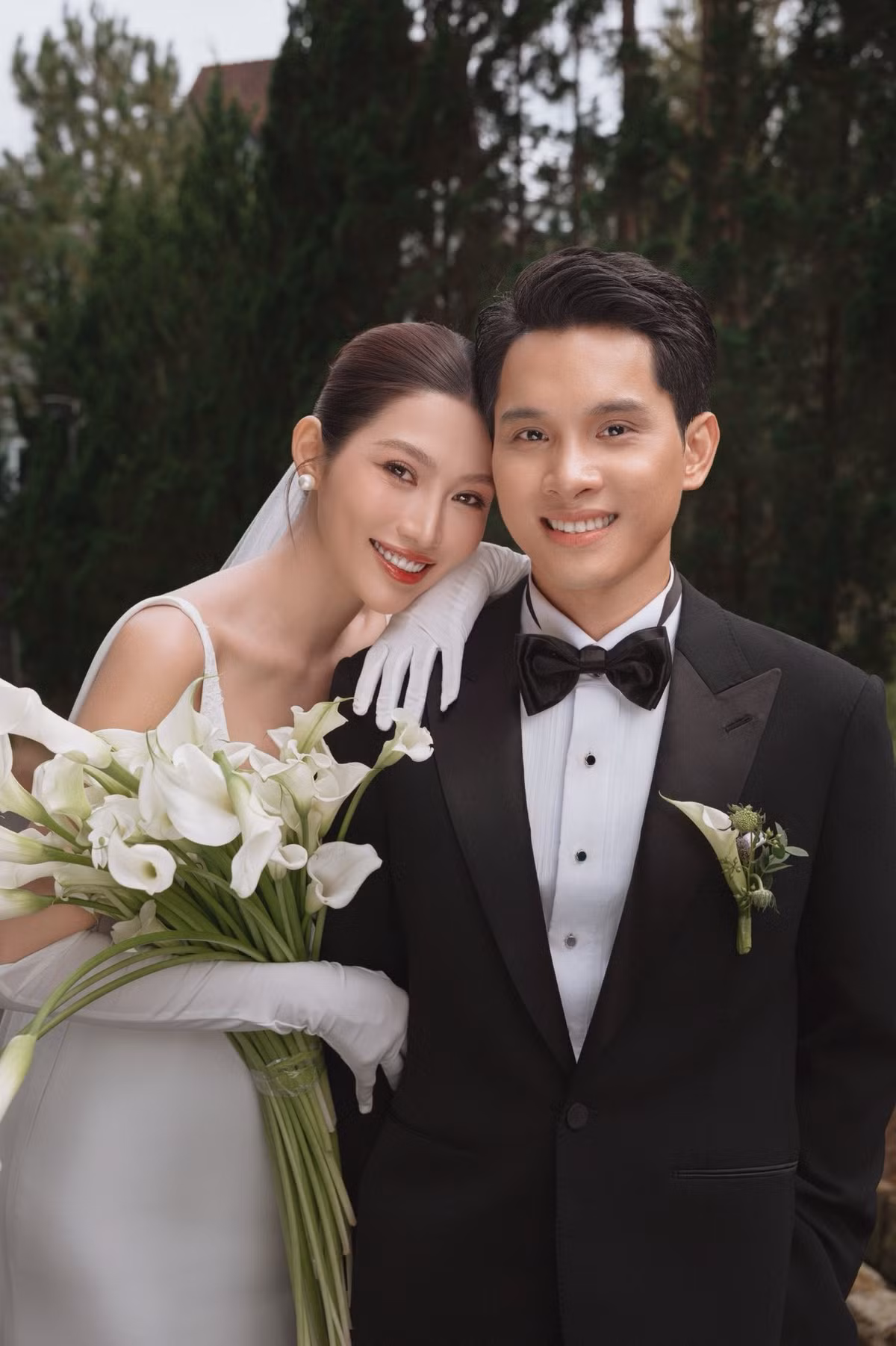 Á hậu Quỳnh Châu và CEO Phát Nguyễn khoe ảnh cưới vintage tại Đà Lạt trước hôn lễ. Ảnh: FB Chế Nguyễn Quỳnh Châu