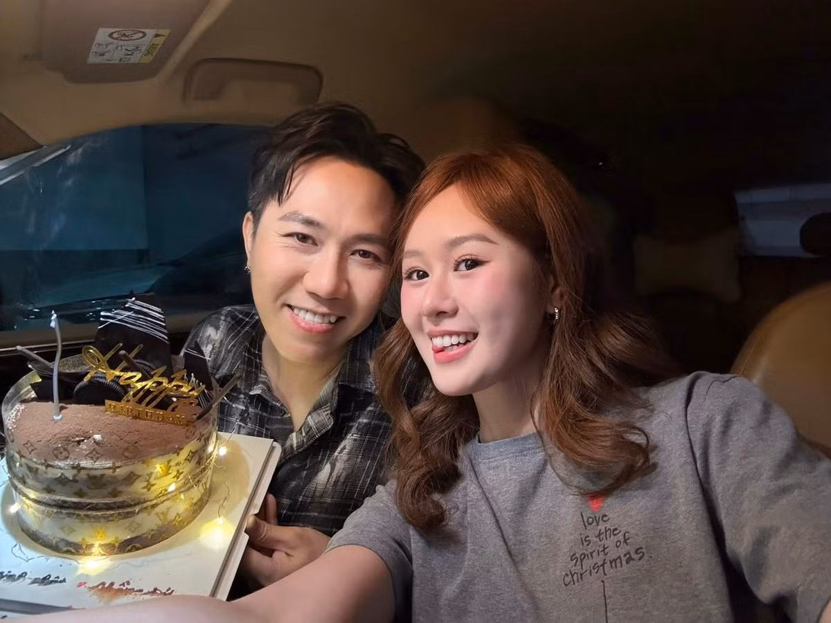 Anh Đức được vợ tổ chức sinh nhật bất ngờ. Ảnh: FB Anh Pham