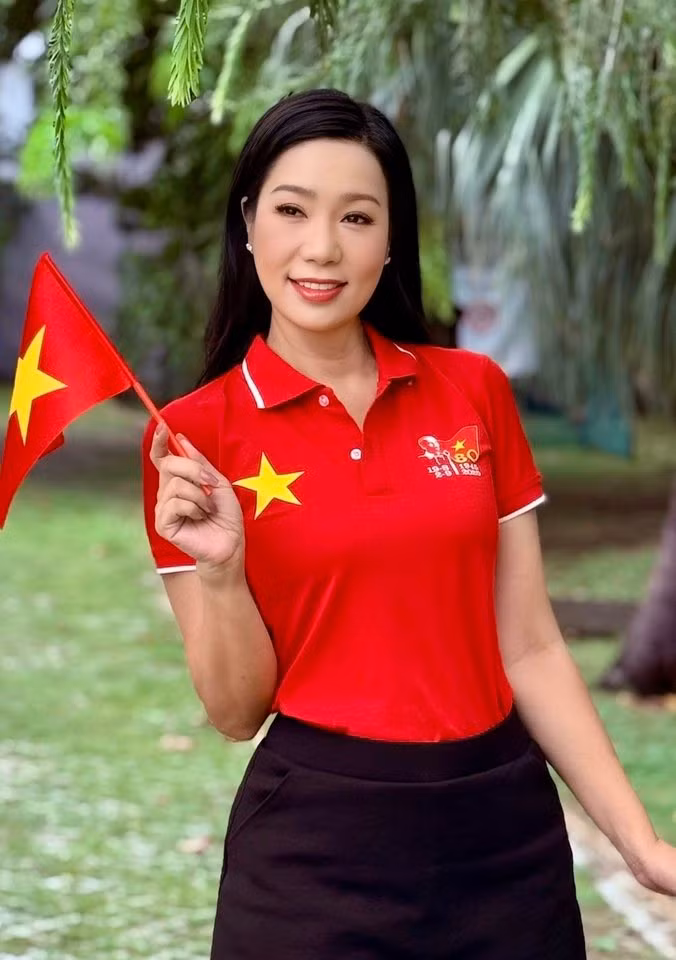 Tin tức sao Việt 1/9: Trịnh Kim Chi hòa chung không khí của dân tộc kỷ niệm 80 năm Quốc khánh. Ảnh: FB Trịnh Kim Chi