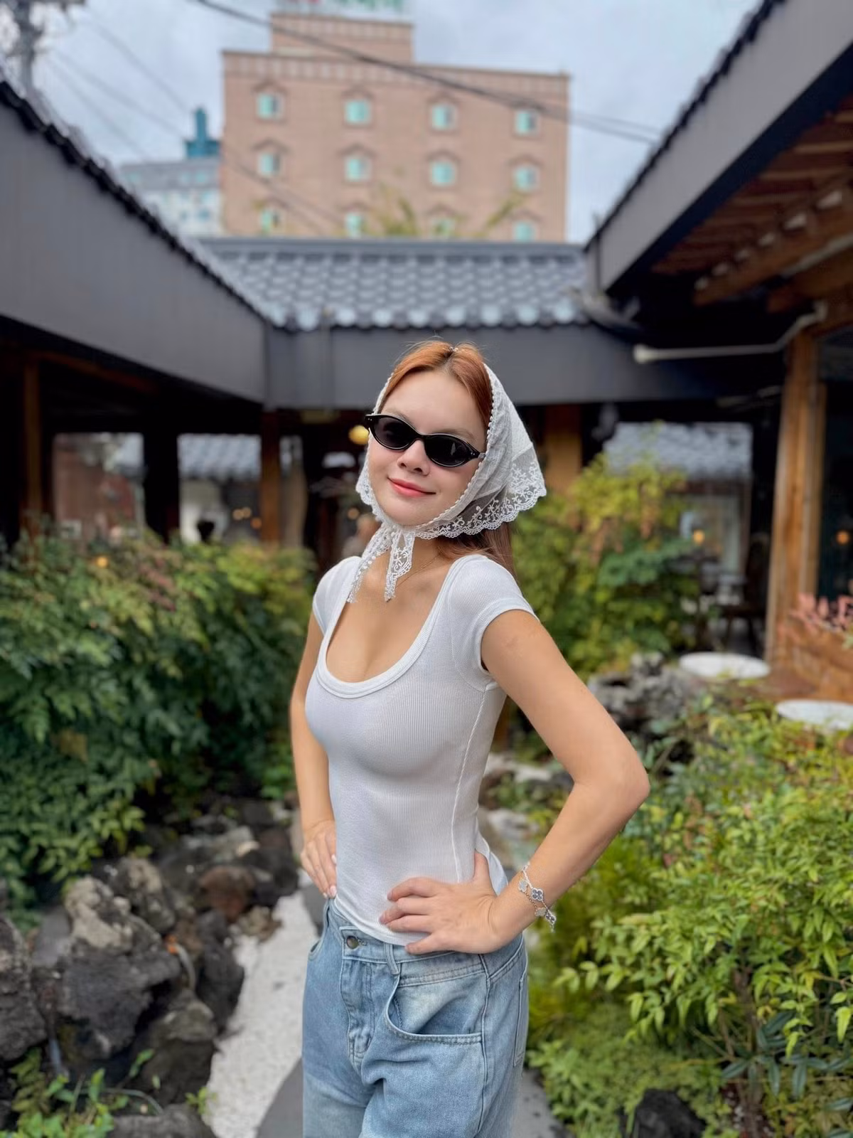 Ca sĩ Phạm Quỳnh Anh đã có chuyến du lịch Hàn Quốc, tận hưởng không khí mùa thu lãng mạn.