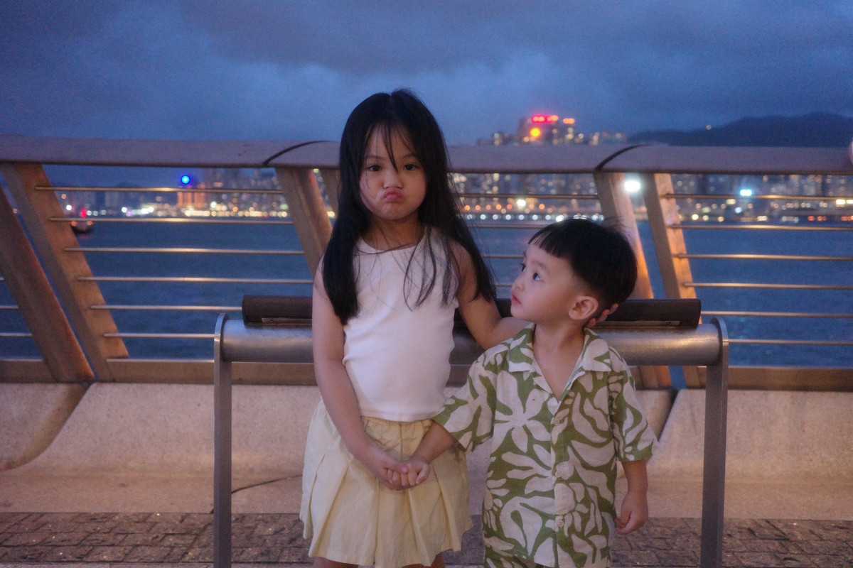 Cựu người mẫu Đàm Thu Trang gọi hai con là "bản sao của ba mẹ nhưng đáng yêu hơn bản gốc". Ảnh: FB Đàm Thu Trang