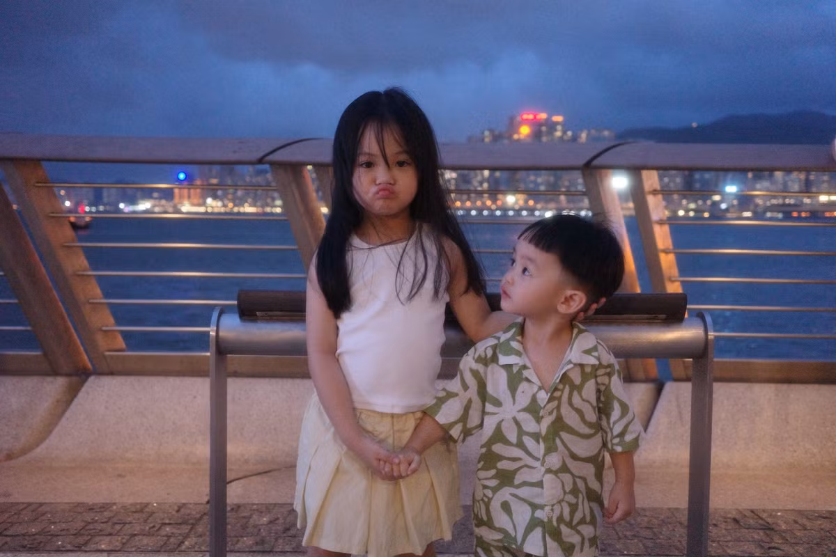 Cựu người mẫu Đàm Thu Trang gọi hai con là "bản sao của ba mẹ nhưng đáng yêu hơn bản gốc". Ảnh: FB Đàm Thu Trang