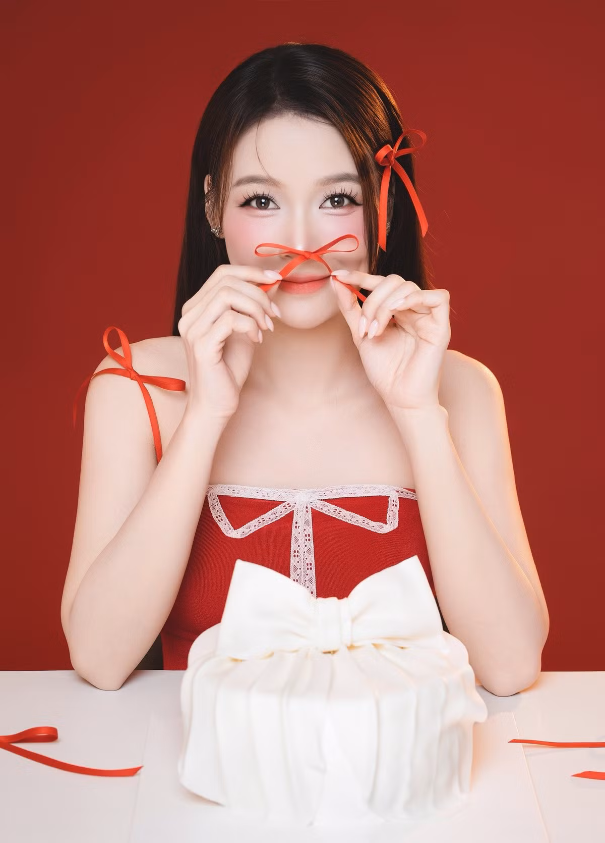 Không chỉ sở hữu nhan sắc “hack tuổi”, Sam còn khiến nhiều người ngưỡng mộ bởi cuộc sống viên mãn.