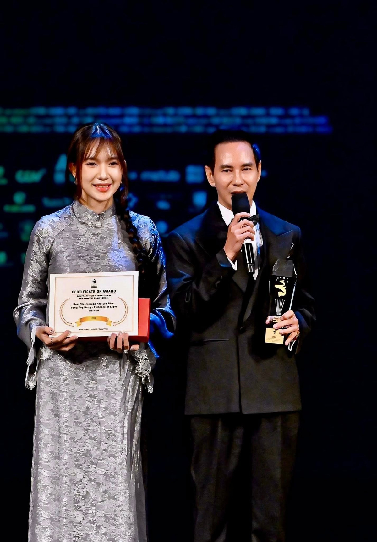 Lý Hải kết hôn với Minh Hà vào năm 2011, hiện có 4 người con. Cặp đôi thường xuyên khoe khoảnh khắc đời thường cả gia đình bên nhau vui vẻ. Ảnh: FB Ly Hai Minh Ha