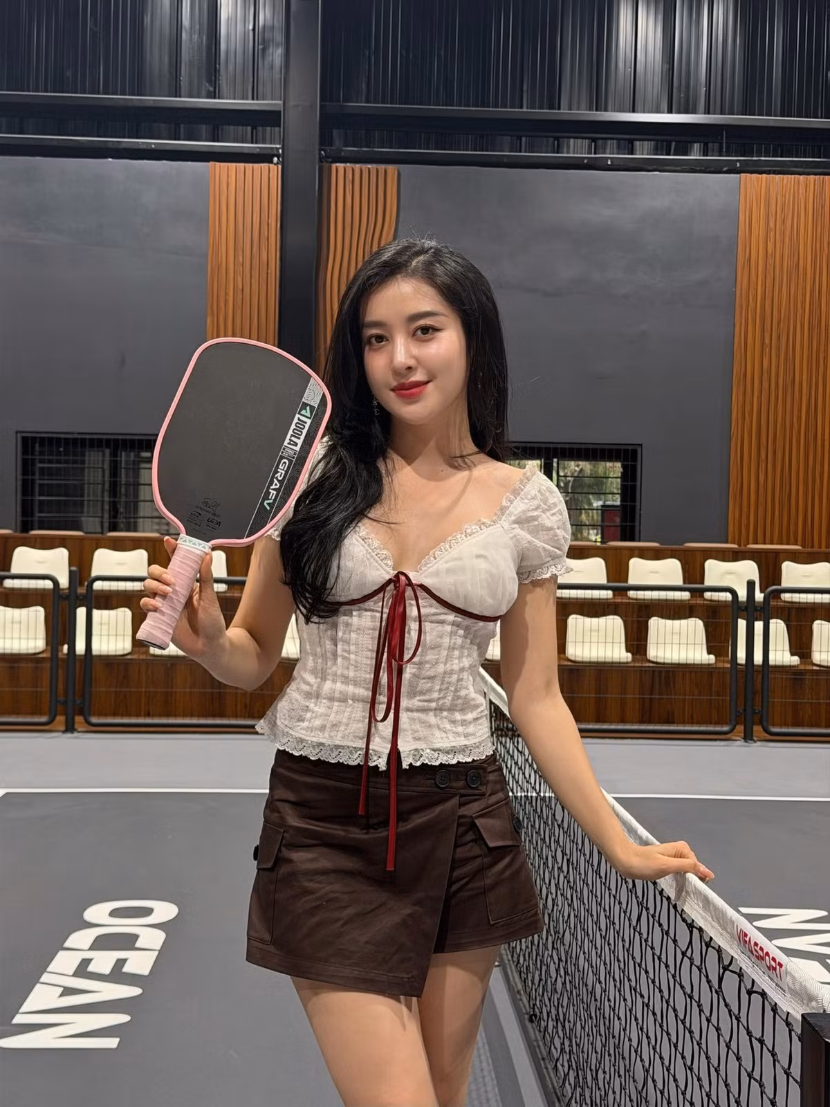 Trên trang cá nhân, á hậu thường xuyên chia sẻ những khoảnh khắc đời thường tích cực. Cô duy trì thói quen tập luyện thể dục thể thao, tham gia các hoạt động ngoài trời và thỉnh thoảng xuất hiện tại các sự kiện giải trí.