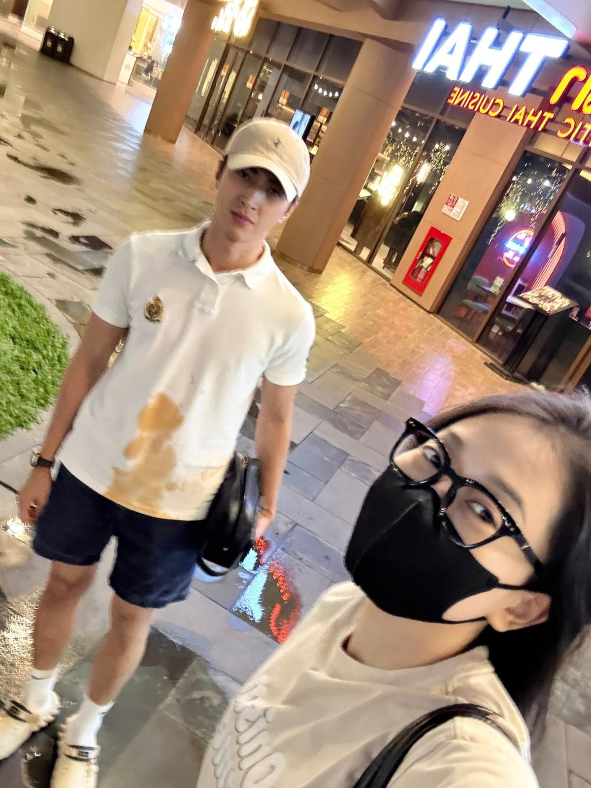 "Cay thật. Ở cạnh người hậu đậu làm mình hậu đậu theoooo!", diễn viên Bình An chia sẻ. Ảnh: FB Nguyễn Bình An