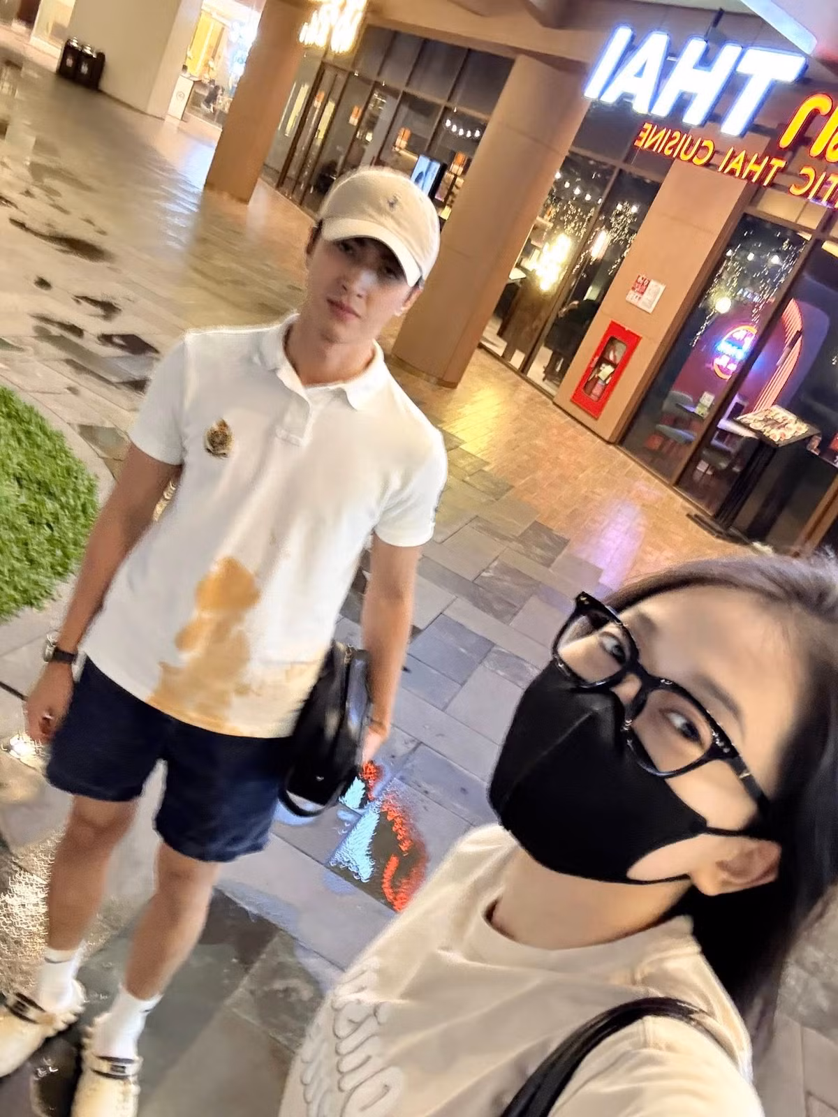 "Cay thật. Ở cạnh người hậu đậu làm mình hậu đậu theoooo!", diễn viên Bình An chia sẻ. Ảnh: FB Nguyễn Bình An