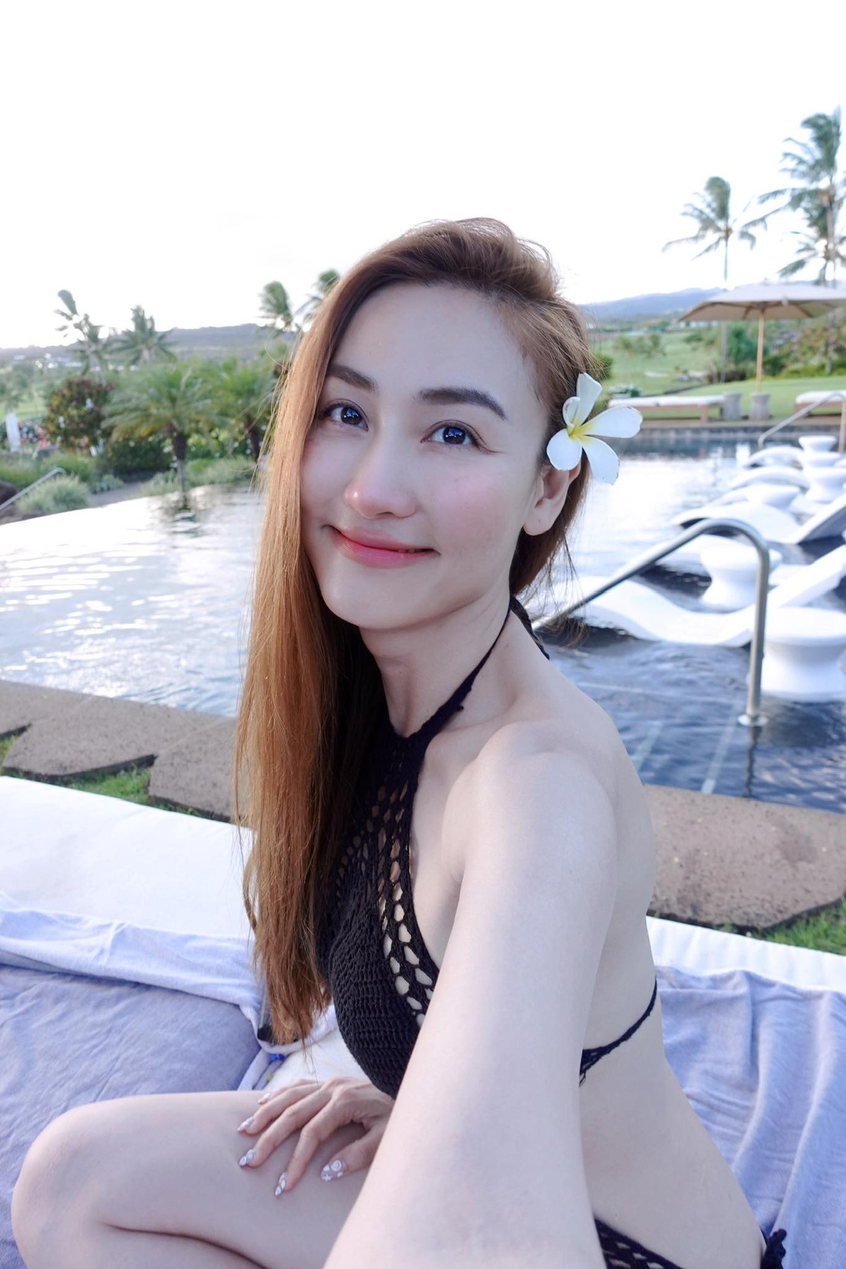 Diễn viên Ngân Khánh diện bikini, rạng rỡ đón tuổi 40. Ảnh: FB Ngân Khánh