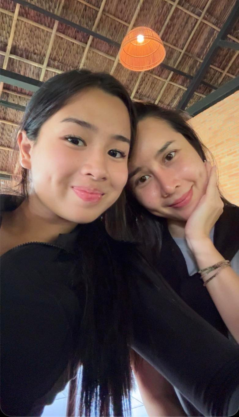 Con gái Lưu Hương Giang - Hồ Hoài Anh được khen càng lớn càng xinh. Ảnh: FB Lưu Hương Giang