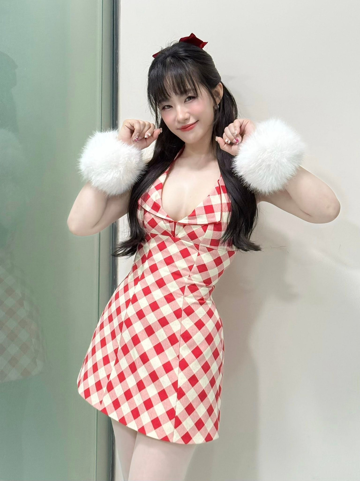 Ca sĩ Lương Bích Hữu kết hợp phong cách gợi cảm và đáng yêu. Ảnh: FB LuongBichHuu